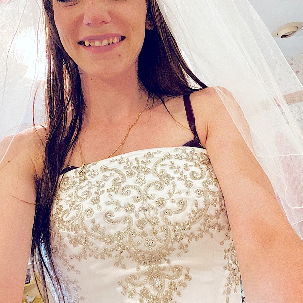 Allure Bridals Satin Wedding Dress - Picture 6 of 6